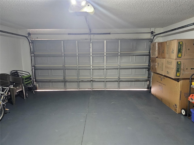 633 Kangaroo Dr, Kissimmee, FL 34759 - garage featuring a garage door opener