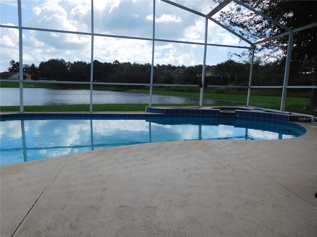 outdoor pool with a lanai