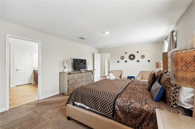 1432 Rolling Fairway Dr, Davenport, FL 33896 - bedroom featuring light carpet, visible vents, a textured ceiling, and baseboards