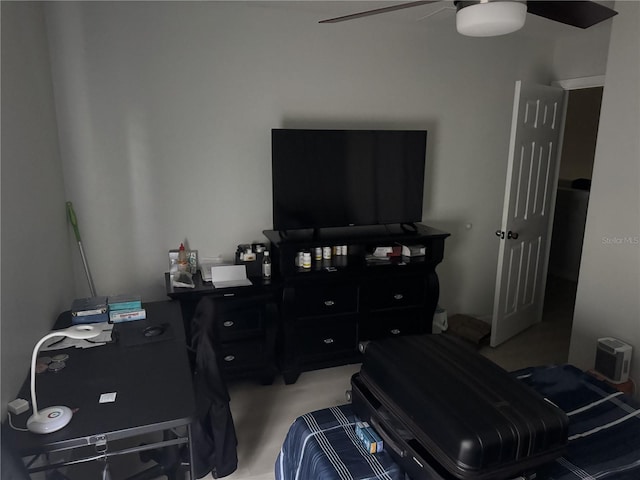 10197 Ridgebloom Ave, Orlando, FL 32829 - bedroom with a ceiling fan