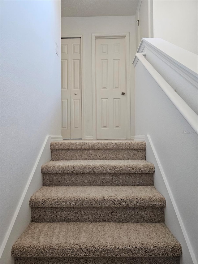 2921 Puerta Del Sol Blvd, Kissimmee, FL 34744 - view of staircase
