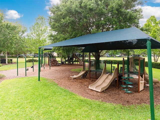 community play area with a yard