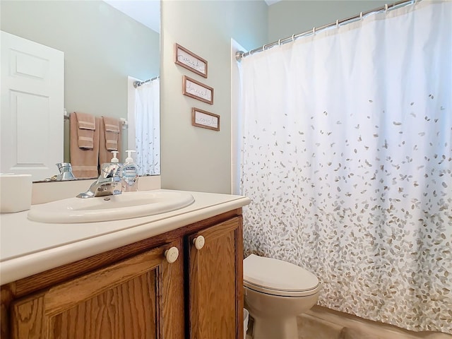 501 Heartwell Dr, Poinciana, FL 34759 - bathroom with a shower with curtain, toilet, and vanity