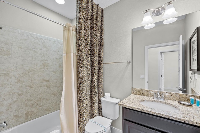 510 Captiva Dr, Davenport, FL 33896 - bathroom with toilet, vanity, and shower / bath combo with shower curtain