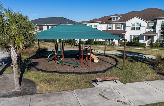 2566 Trielle Ave, Kissimmee, FL 34741 - community jungle gym with a yard