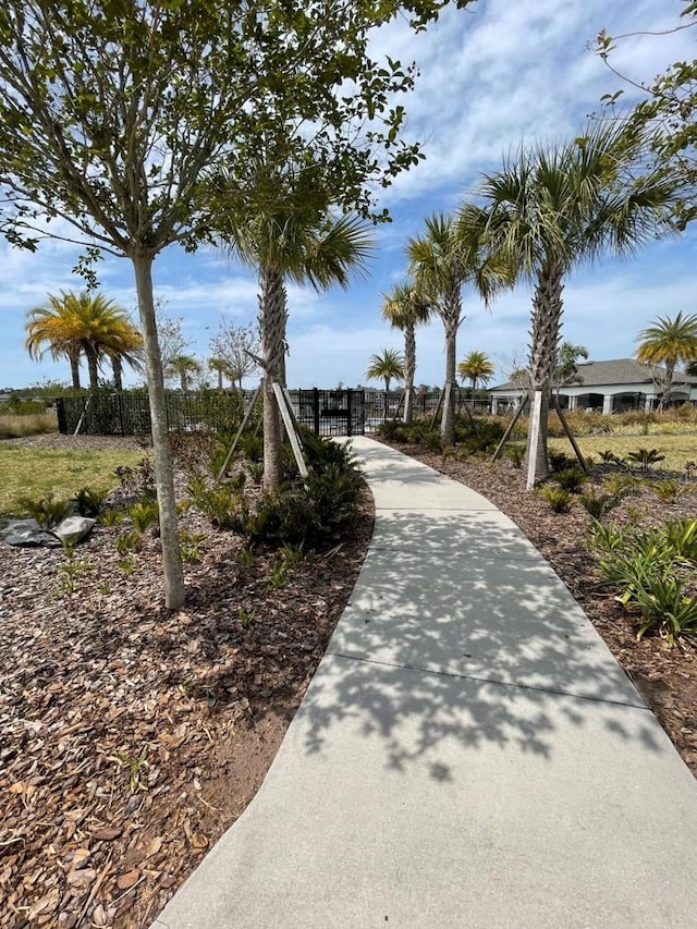 5273 Sanders Oak Trl, Saint Cloud, FL 34771 - surrounding community featuring fence