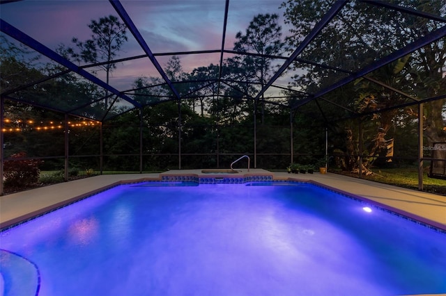 1999 Sir Lancelot Cir, Saint Cloud, FL 34772 - pool with a patio area, glass enclosure, and an in ground hot tub