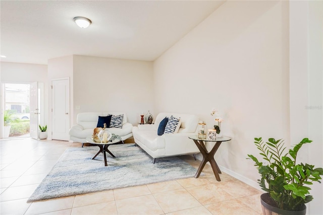 2934 Rodrick Cir, Orlando, FL 32824 - sitting room featuring light tile patterned flooring and baseboards