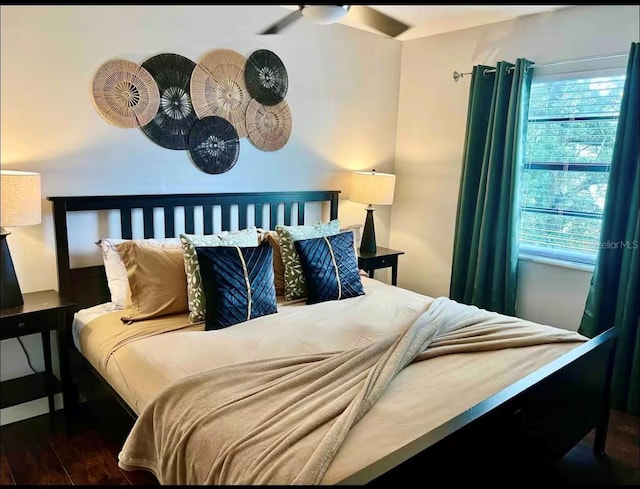 1122 Spaceport Ct, Kissimmee, FL 34741 - bedroom featuring wood finished floors