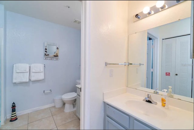 2610 Lodi Cir Unit 104, Kissimmee, FL 34746 - bathroom with vanity, a closet, and tile patterned floors