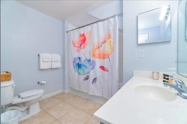 2610 Lodi Cir Unit 104, Kissimmee, FL 34746 - bathroom featuring tile patterned floors, vanity, and shower / tub combo