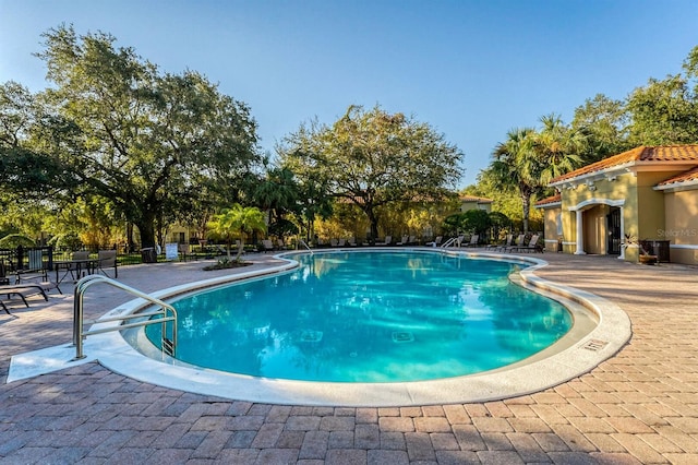 5101 Staniard Dr, Kissimmee, FL 34746 - pool with a patio
