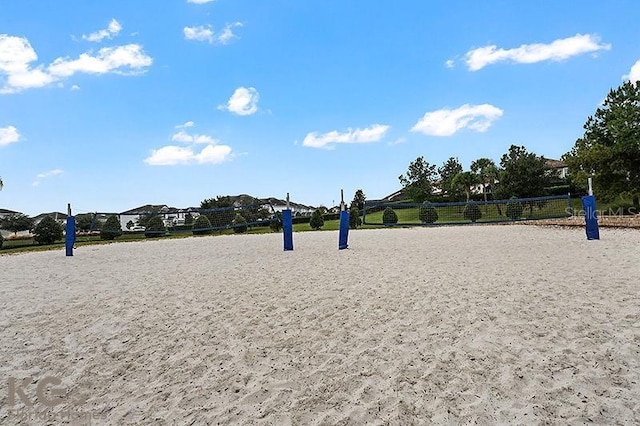 9075 Dogleg Dr, Davenport, FL 33896 - view of community with volleyball court