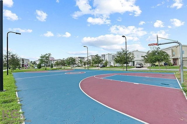 9075 Dogleg Dr, Davenport, FL 33896 - view of sport court featuring community basketball court and a residential view