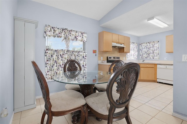 101 Cheltenham Pl, Kissimmee, FL 34758 - dining room featuring light tile patterned floors
