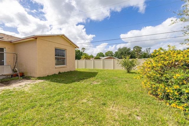 101 Cheltenham Pl, Kissimmee, FL 34758 - view of yard featuring fence