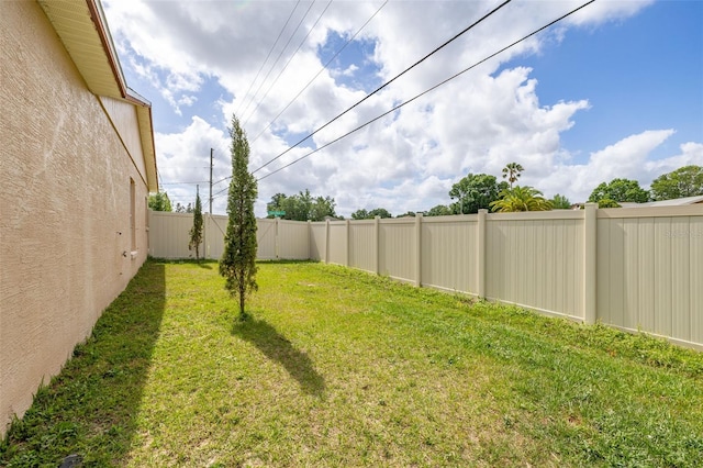 101 Cheltenham Pl, Kissimmee, FL 34758 - view of yard with a fenced backyard