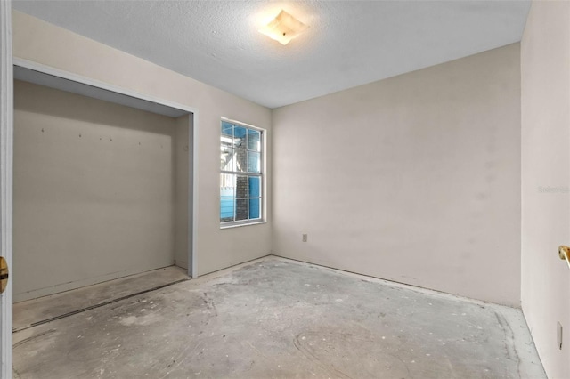 2745 N Poinciana Blvd Unit 65, Kissimmee, FL 34746 - unfurnished bedroom with a closet