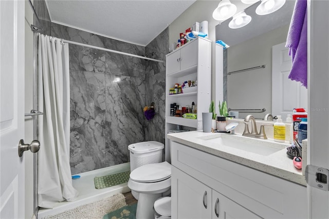 2804 Robinson Rd, Plant City, FL 33565 - full bath with a shower stall, vanity, and toilet