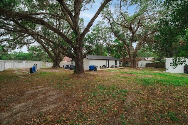 2804 Robinson Rd, Plant City, FL 33565 - view of yard with fence and an outdoor structure