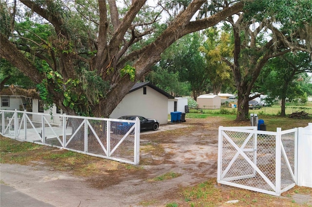 2804 Robinson Rd, Plant City, FL 33565 - view of yard with fence and a gate