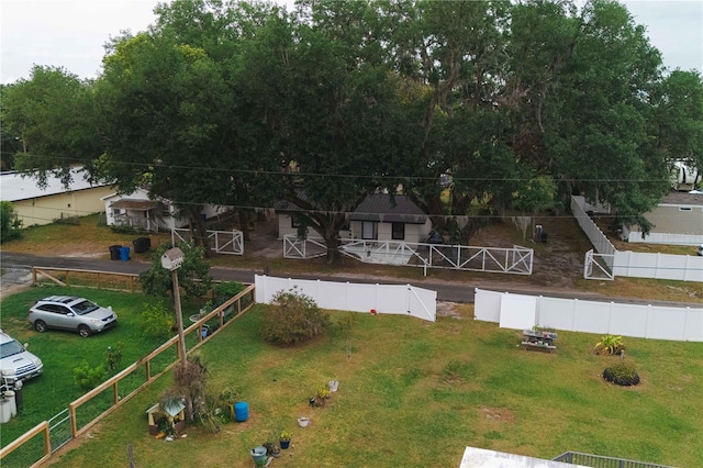 2804 Robinson Rd, Plant City, FL 33565 - exterior space with a front yard and fence