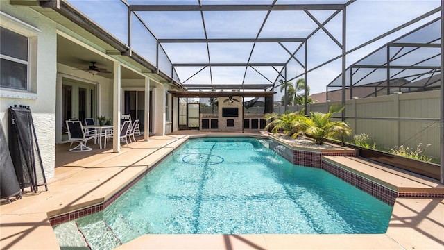 2734 Eagle Lake Dr, Orlando, FL 32837 - view of swimming pool featuring a fenced in pool, fence, a patio area, ceiling fan, and outdoor dining area