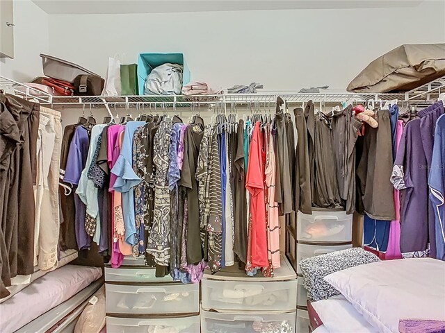 106 Meridian St, Davenport, FL 33837 - view of spacious closet