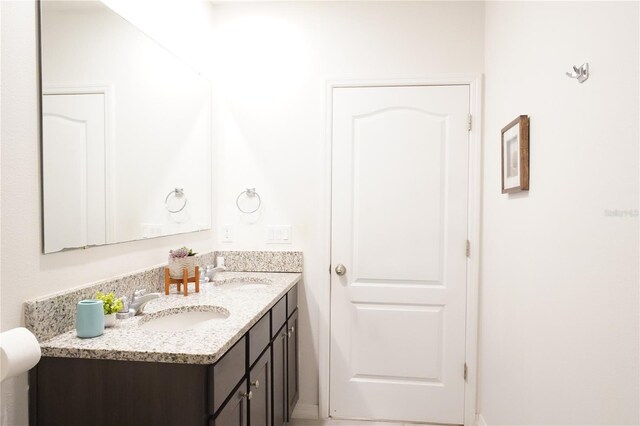 9016 Pyrus St, Kissimmee, FL 34747 - full bath featuring double vanity