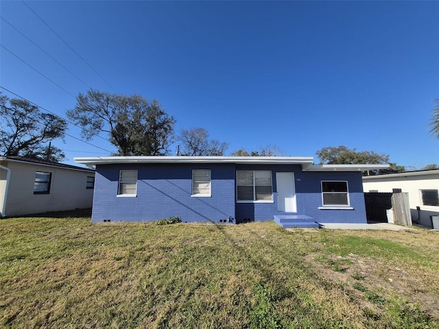 139 Arroyo Pkwy, Ormond Beach, FL 32174 - ranch-style home featuring entry steps, crawl space, and a front yard
