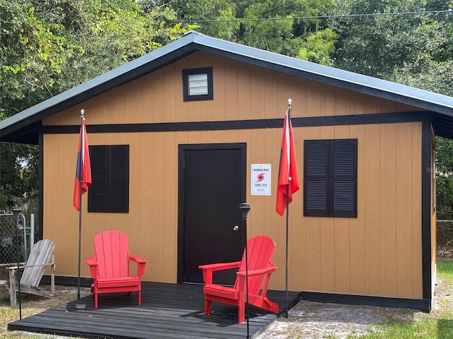 view of outdoor structure featuring an outdoor structure