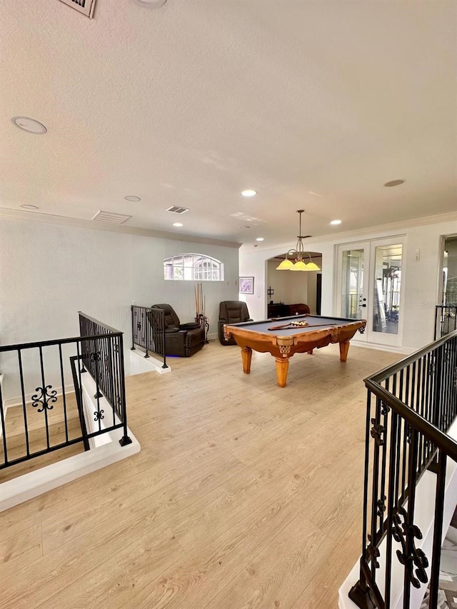 game room with visible vents, recessed lighting, ornamental molding, light wood finished floors, and billiards