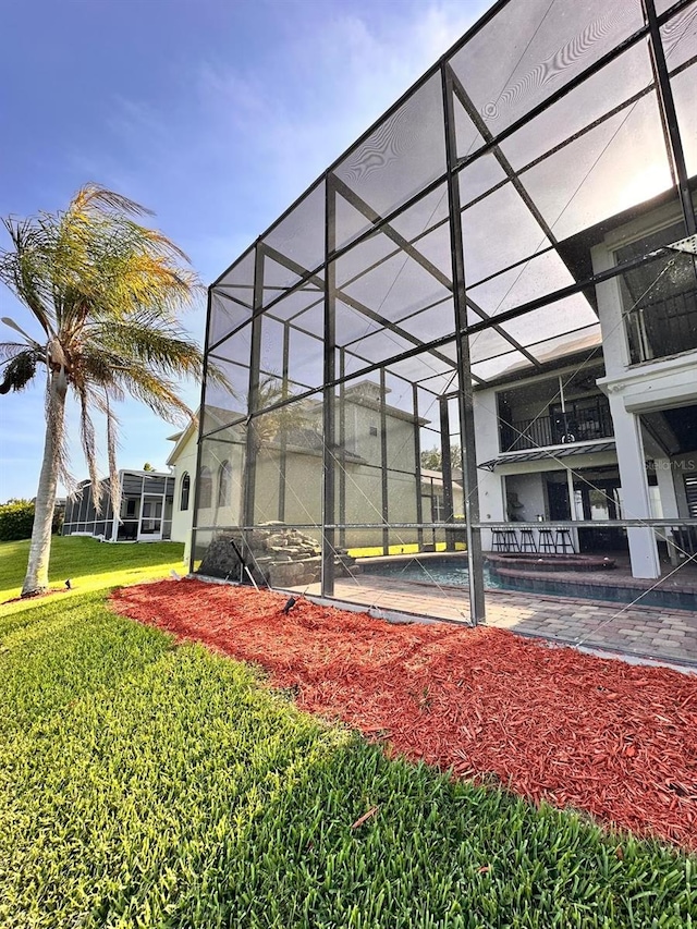 view of yard with an outdoor pool