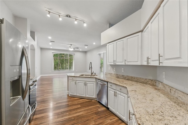19713 Ellendale Dr, Land O Lakes, FL 34638 - photo 12