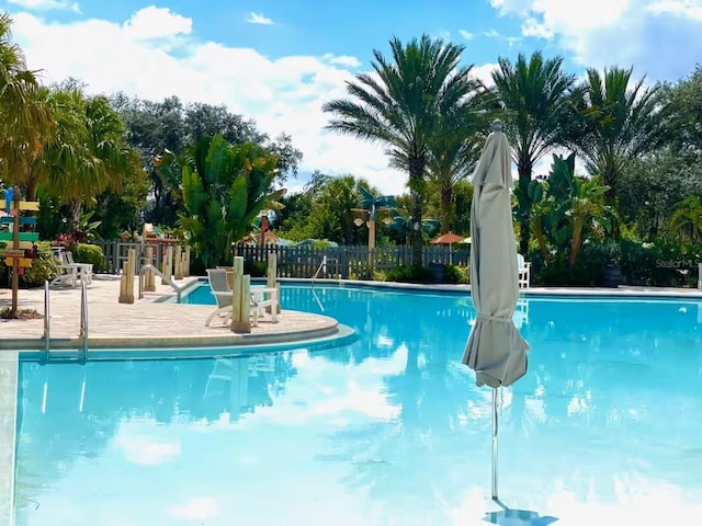 313 Captiva Dr, Davenport, FL 33896 - view of community pool