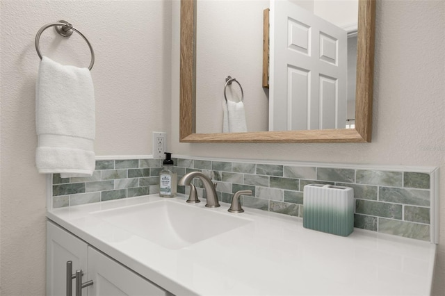 4722 Flagler Beach Way, Kissimmee, FL 34746 - bathroom featuring vanity