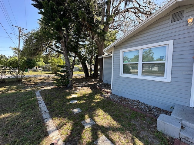 8702 El Portal Dr, Tampa, FL 33604 - view of grassy yard