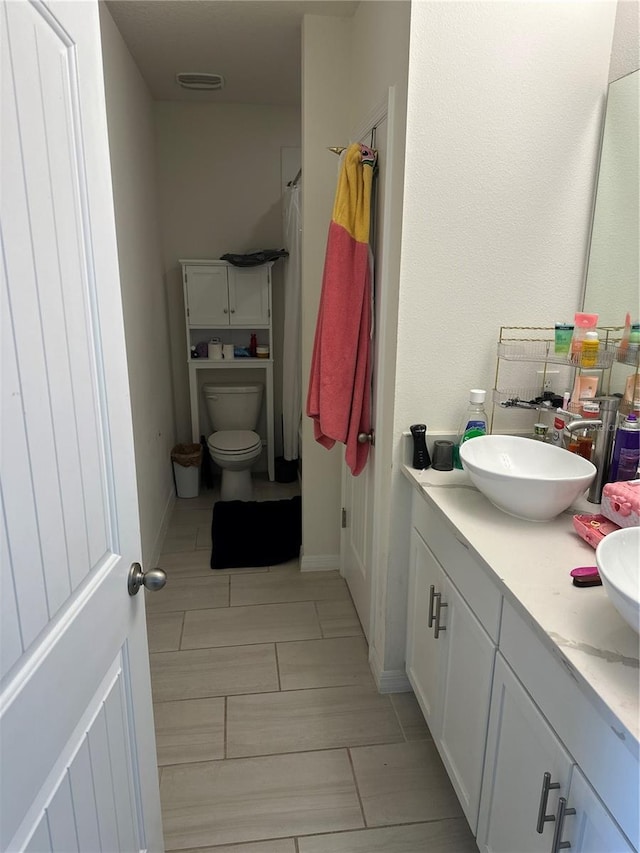 15929 Moonlight Bay St, Winter Garden, FL 34787 - full bath featuring double vanity and toilet