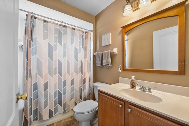 5321 Los Palma Vista Dr, Orlando, FL 32837 - full bathroom featuring vanity, a shower with shower curtain, and toilet