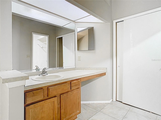bathroom with vanity