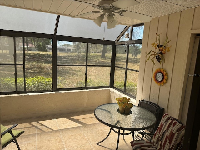 8 Buck Cir Unit 8, Haines City, FL 33844 - sunroom featuring ceiling fan