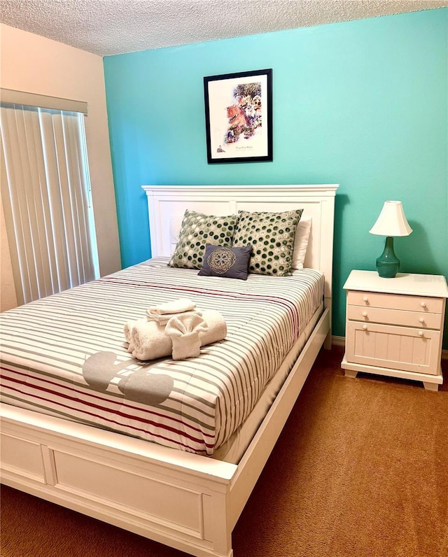 314 Saddle Ridge Dr, Davenport, FL 33896 - bedroom with carpet flooring and a textured ceiling