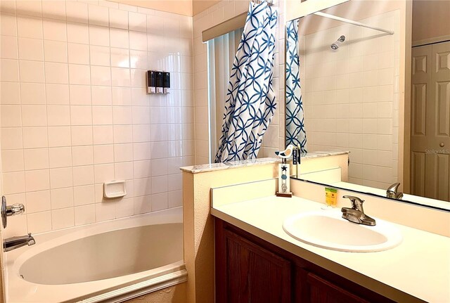 314 Saddle Ridge Dr, Davenport, FL 33896 - full bath with vanity and shower / bath combo