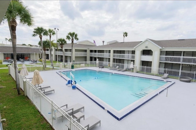 5245 W Irlo Bronson Memorial Hwy Unit 194, Kissimmee, FL 34746 - community pool featuring fence