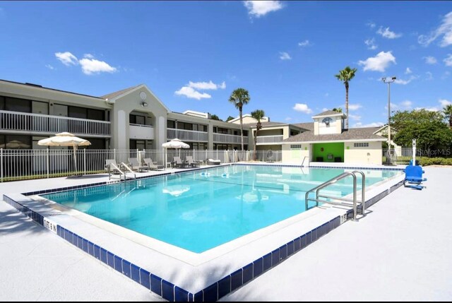 5245 W Irlo Bronson Memorial Hwy Unit 194, Kissimmee, FL 34746 - community pool with fence