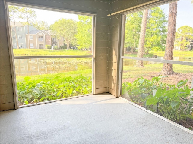 view of unfurnished sunroom