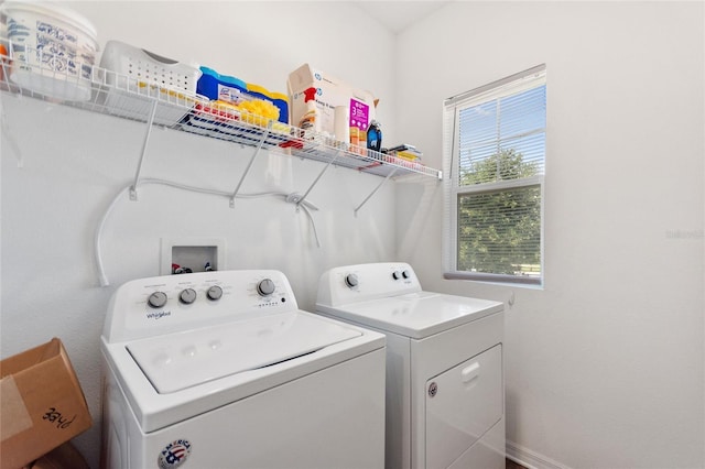 5816 Beefmaster Rd, Saint Cloud, FL 34771 - laundry room featuring washing machine and clothes dryer