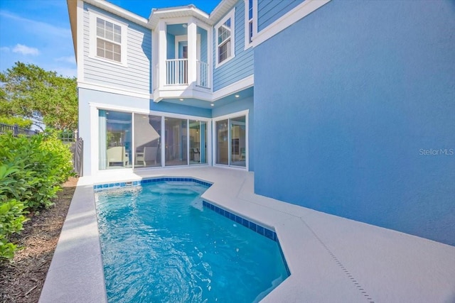 1428 Reunion Blvd, Kissimmee, FL 34747 - swimming pool with a patio area