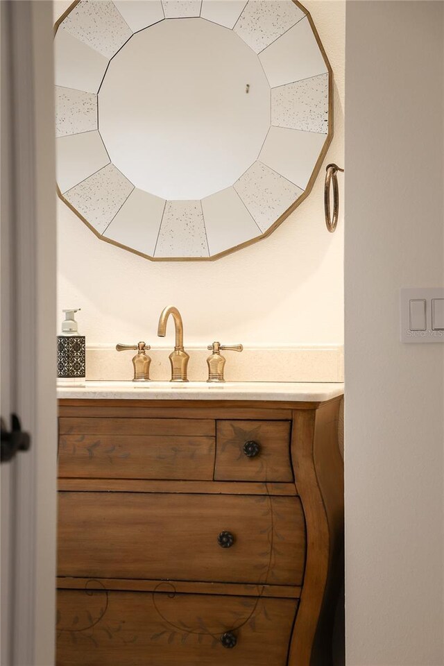 1047 Banks Rose St, Kissimmee, FL 34747 - bathroom with vanity