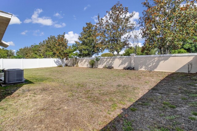 561 Lake Cummings Way, Lake Alfred, FL 33850 - view of yard with cooling unit